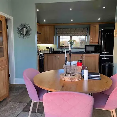 The Old Telephone Exchange - Surrounded By Fields! Holiday home Harrogate