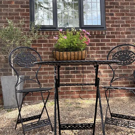 Holiday home The Old Telephone Exchange - Surrounded By Fields!