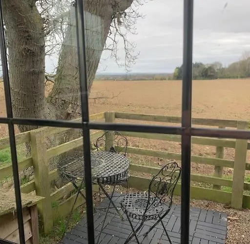 The Old Telephone Exchange - Surrounded By Fields!