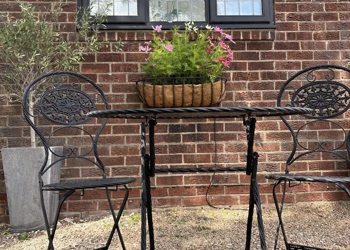 Holiday home The Old Telephone Exchange - Surrounded By Fields!